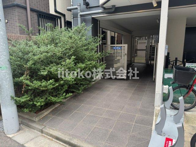 レピュア南千住レジデンスのエントランス