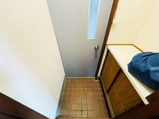 コーポオリエントの玄関