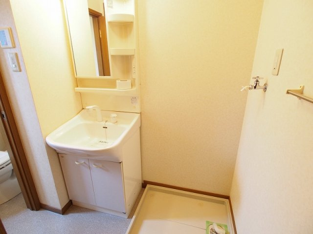 【洗面所】 | シャローム | ゆったりとスペースのある洗面所