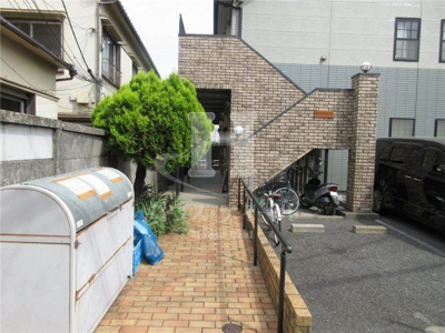 【エントランス】 | ベルクハイム | エントランスです