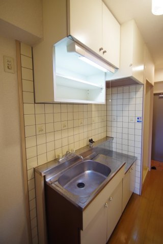 熊本市中央区新屋敷２丁目の賃貸マンションのキッチン
