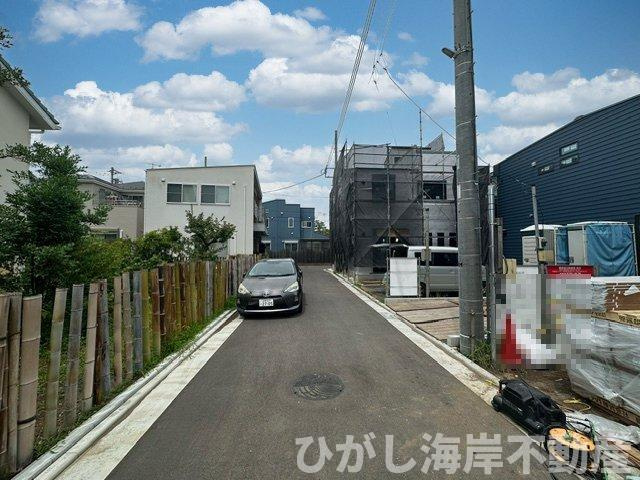 茅ケ崎市旭が丘　新築戸建　全２棟の前面道路含む現地写真|7月4日撮影　建築中　現地外観