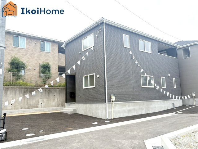 神戸市西区池上第4　新築戸建 全4棟 3号棟の駐車場|【ホームページに現地動画掲載中】●年中無休：当日予約可●お車は並列で2台駐車可能です！