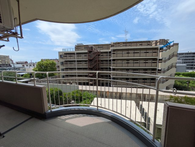 パークハイツ鶴見のバルコニー