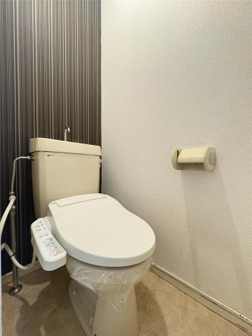 熊本市中央区新屋敷３丁目の賃貸マンションのトイレ