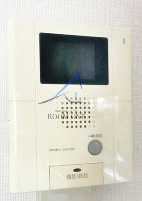 市ヶ谷加賀町アパートＤ棟のセキュリティ|モニター付きインターホンです。