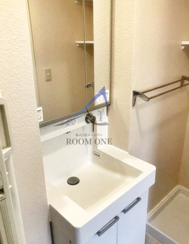 市ヶ谷加賀町アパートＤ棟の洗面所|洗面台です。