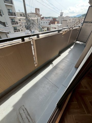 クレマンス甲東園のバルコニー