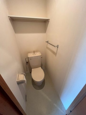 クレマンス甲東園のトイレ
