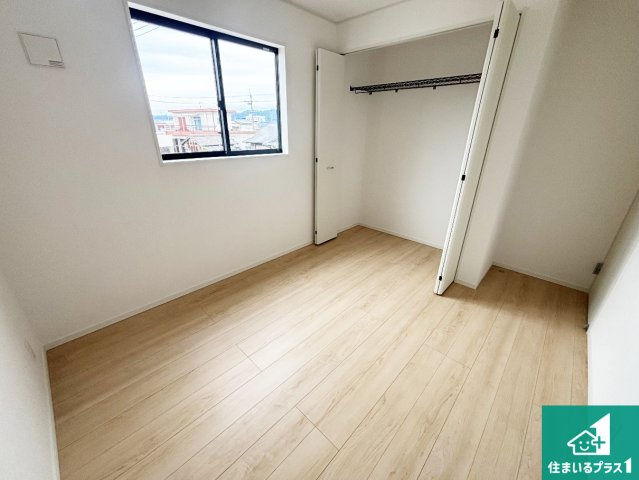 和歌山市新庄　第4期　新築一戸建ての洋室|シンプルな洋室は、自分好みのインテリアが楽しめます♪ご家族とインテリアや家具を選びに行くのは新築購入時の醍醐味の一つです。ぜひお楽しみください♪