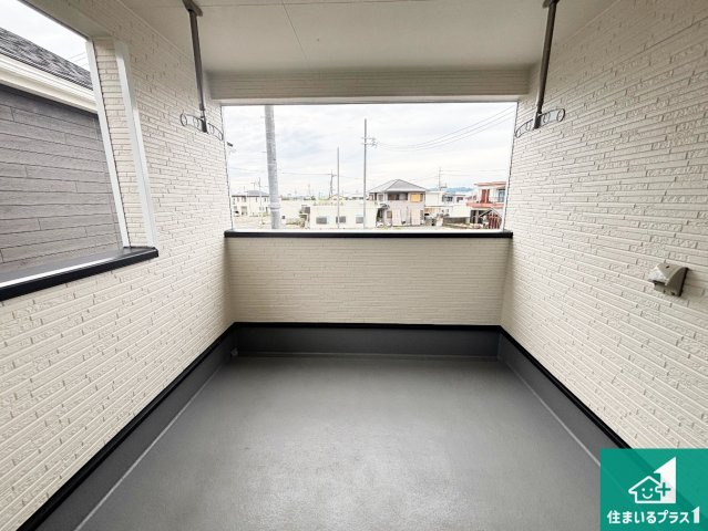 和歌山市新庄　第4期　新築一戸建てのバルコニー|ワイドバルコニーは洗濯物を干すスペースが広いのでご家族が多くても安心！