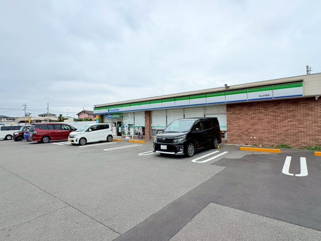 ☆選べる家具プレゼント☆松山市堀江町 4SLDK　リフォーム想定物件の周辺|ファミリーマート