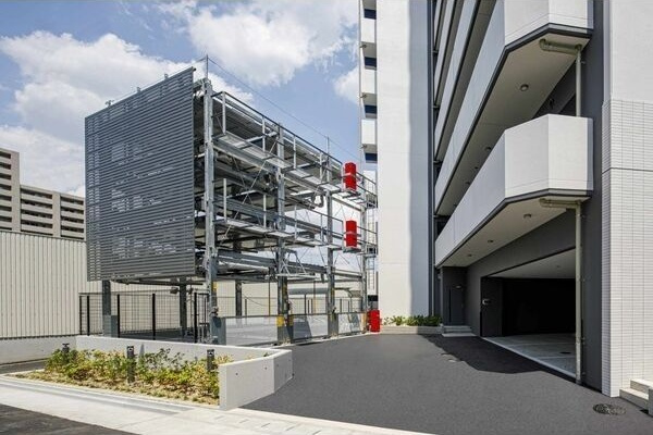 S-RESIDENCE茶屋ヶ坂の駐車場