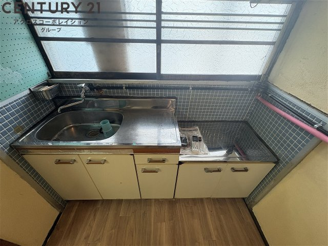作業スペースの広いキッチンです♪