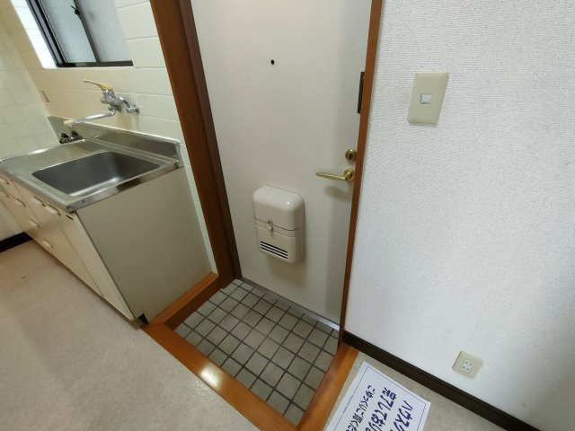 コーポ清水の玄関