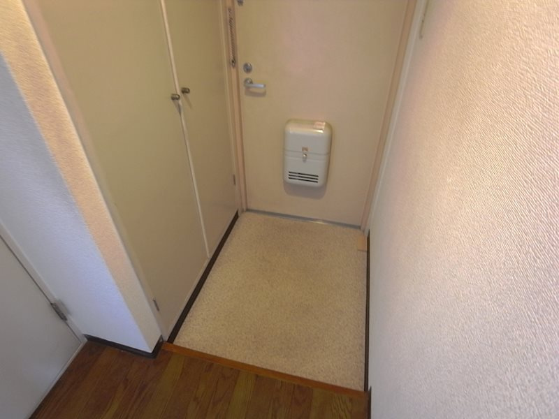 リヴェールメイ垂水の玄関