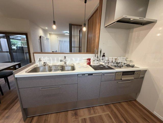 長尾元町7丁目　中古一戸建てのキッチン|LDK20.0帖
■物件内覧・資金計画相談・住宅ローン相談、リフォーム相談、お問合せ受付中■
※当日・翌日のご内覧、ご相談はお電話でのお問合せがスムーズです！