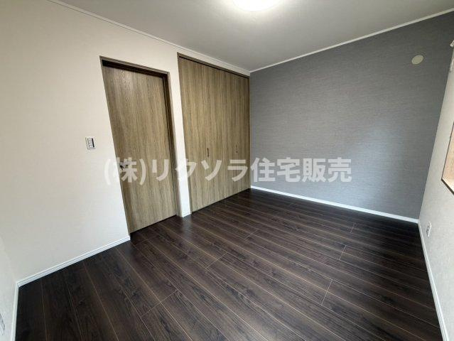 長尾元町7丁目　中古一戸建ての洋室|■物件内覧・資金計画相談・住宅ローン相談、リフォーム相談、お問合せ受付中■
※当日・翌日のご内覧、ご相談はお電話でのお問合せがスムーズです！