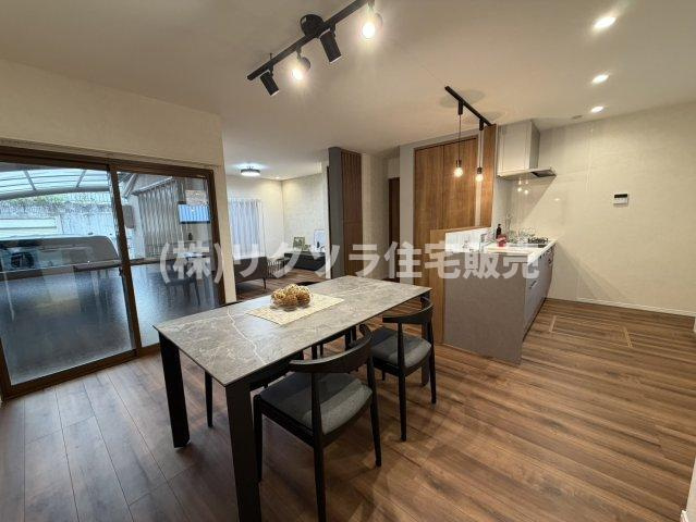 長尾元町7丁目　中古一戸建ての居間・リビング|LDK20.0帖
■物件内覧・資金計画相談・住宅ローン相談、リフォーム相談、お問合せ受付中■
※当日・翌日のご内覧、ご相談はお電話でのお問合せがスムーズです！