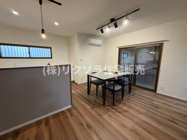 長尾元町7丁目　中古一戸建ての居間・リビング|LDK20.0帖
■物件内覧・資金計画相談・住宅ローン相談、リフォーム相談、お問合せ受付中■
※当日・翌日のご内覧、ご相談はお電話でのお問合せがスムーズです！