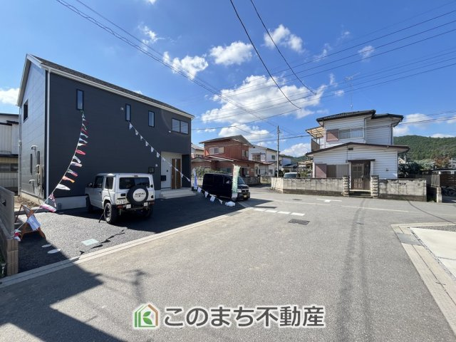 CRADLEGARDEN栃木市薗部町第14の駐車場|カースペースは並列３台分ございます！