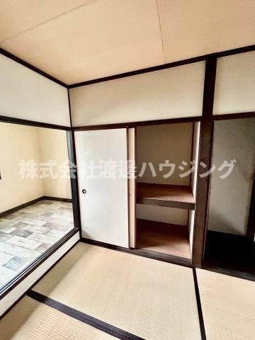 箕面市西小路4丁目テラスハウスの収納