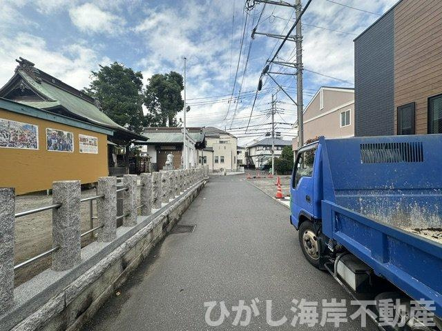 茅ケ崎市高田1丁目　新築戸建の前面道路含む現地写真|7月3日撮影　建築中　現地外観