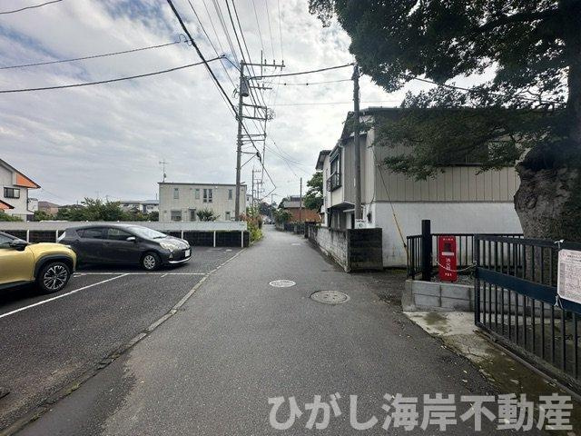 茅ケ崎市高田1丁目　新築戸建の前面道路含む現地写真|7月3日撮影　建築中　現地外観