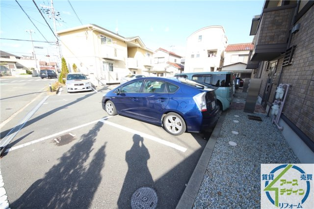 リビングタウン魚住　B棟の駐車場