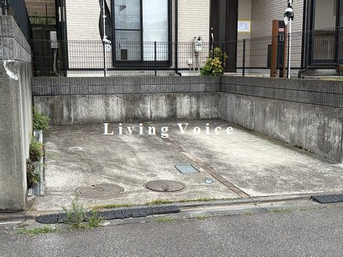 【仲介手数料０円】厚木市みはる野1丁目　中古一戸建ての駐車場|【仲介手数料０円】厚木市みはる野1丁目　中古一戸建て