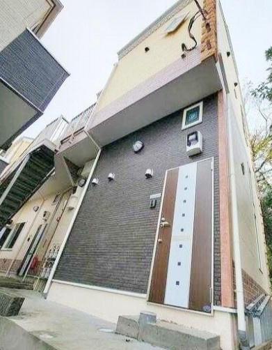横浜市神奈川区七島町のアパートの外観