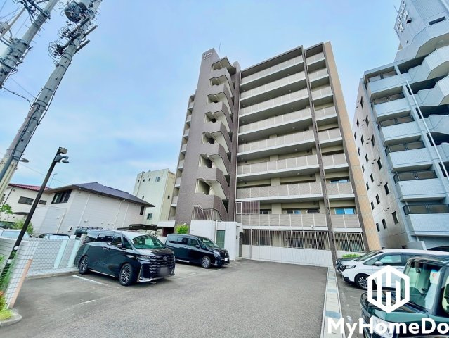 カルティア瓢箪山2　の駐車場|マンション敷地内だから、駐車場から玄関までの移動がラクラク。忙しい毎日を支える快適な動線設計。