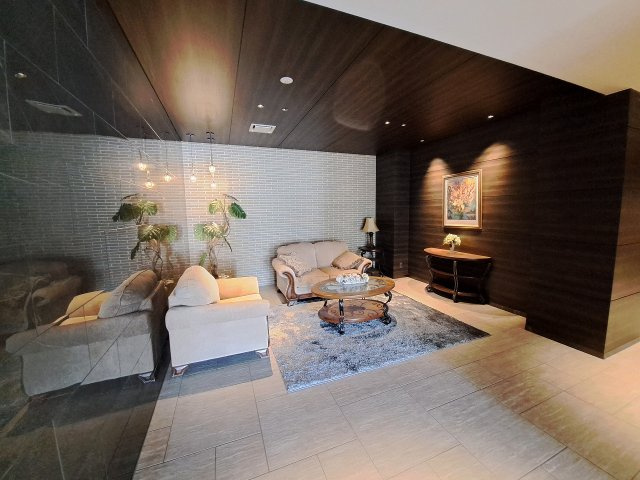 Refisia西宮のロビー