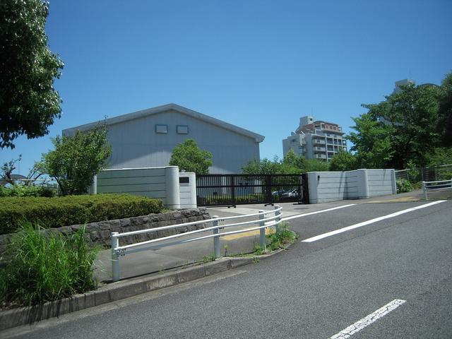 下柚木小学校まで1000m