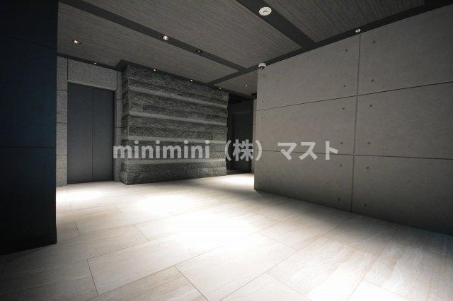 S-RESIDENCE難波大国町Unoのロビー