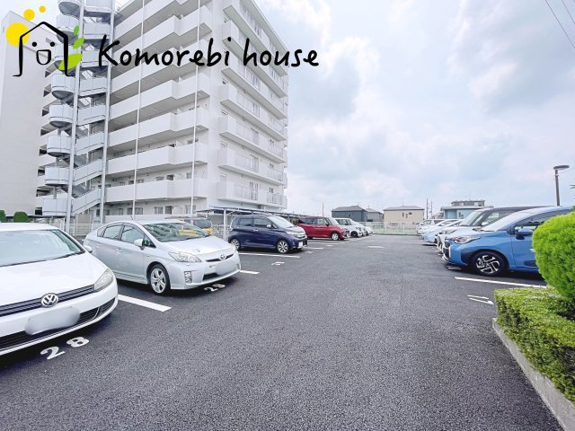 東建ニューハイツ北鴻巣の駐車場