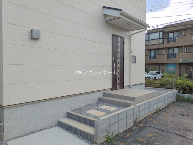 入間市東藤沢6丁目・全19棟　新築一戸建　5号棟の玄関|2026年8月4日撮影
