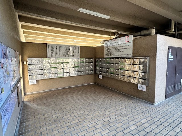 若草マンションの外観|集合ポスト