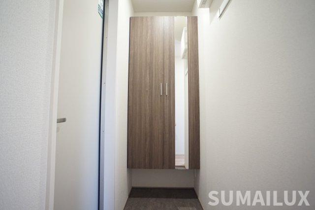 D-ROOM パレットハウスの玄関