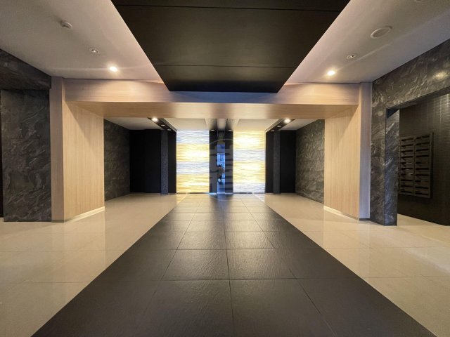 ガーラ・プレシャス川崎のエントランス