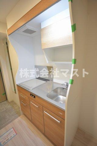セレニテ難波プリエのキッチン