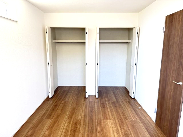 ハートフルタウン前橋市古市町254番　Ａ号棟の収納|【イメージ画像】2階洋室1収納です