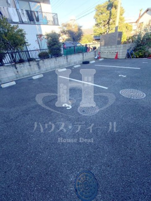 【駐車場】 | ノーブルハイム戸田公園 | 駐車場です
