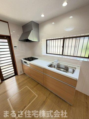 大字小松　中古戸建のキッチン