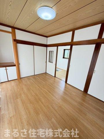 大字小松　中古戸建の洋室