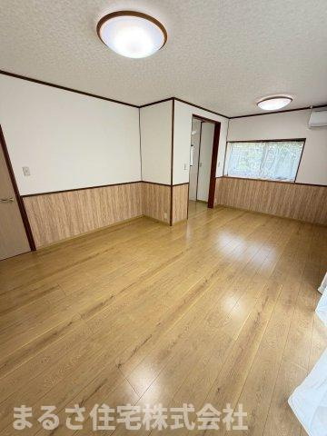 大字小松　中古戸建の洋室