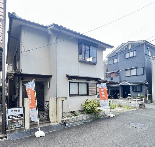 橿原市中曽司町の外観