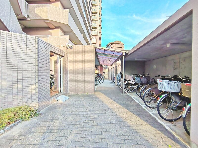 モンセーヌ加島ヴィルコートの駐輪場