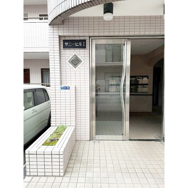 横浜市泉区中田西２丁目の賃貸マンションのエントランス