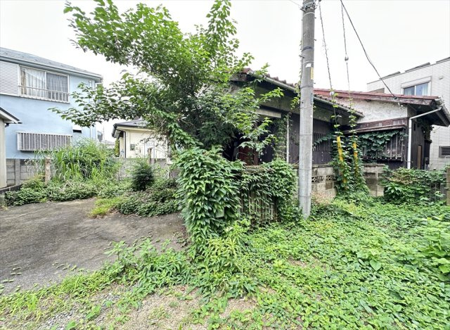 【外観】 | 新座市野火止5丁目　建築条件なし売地　全1区画　(志木本店) | 販売現地／2026年7月6日撮影　
私道の突き当たりに位置し、車の往来が少なく落ち着いた住環境です。